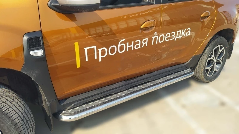 Пороги с накладным листом d53 мм для Renault Duster II  Юко RD.21.41