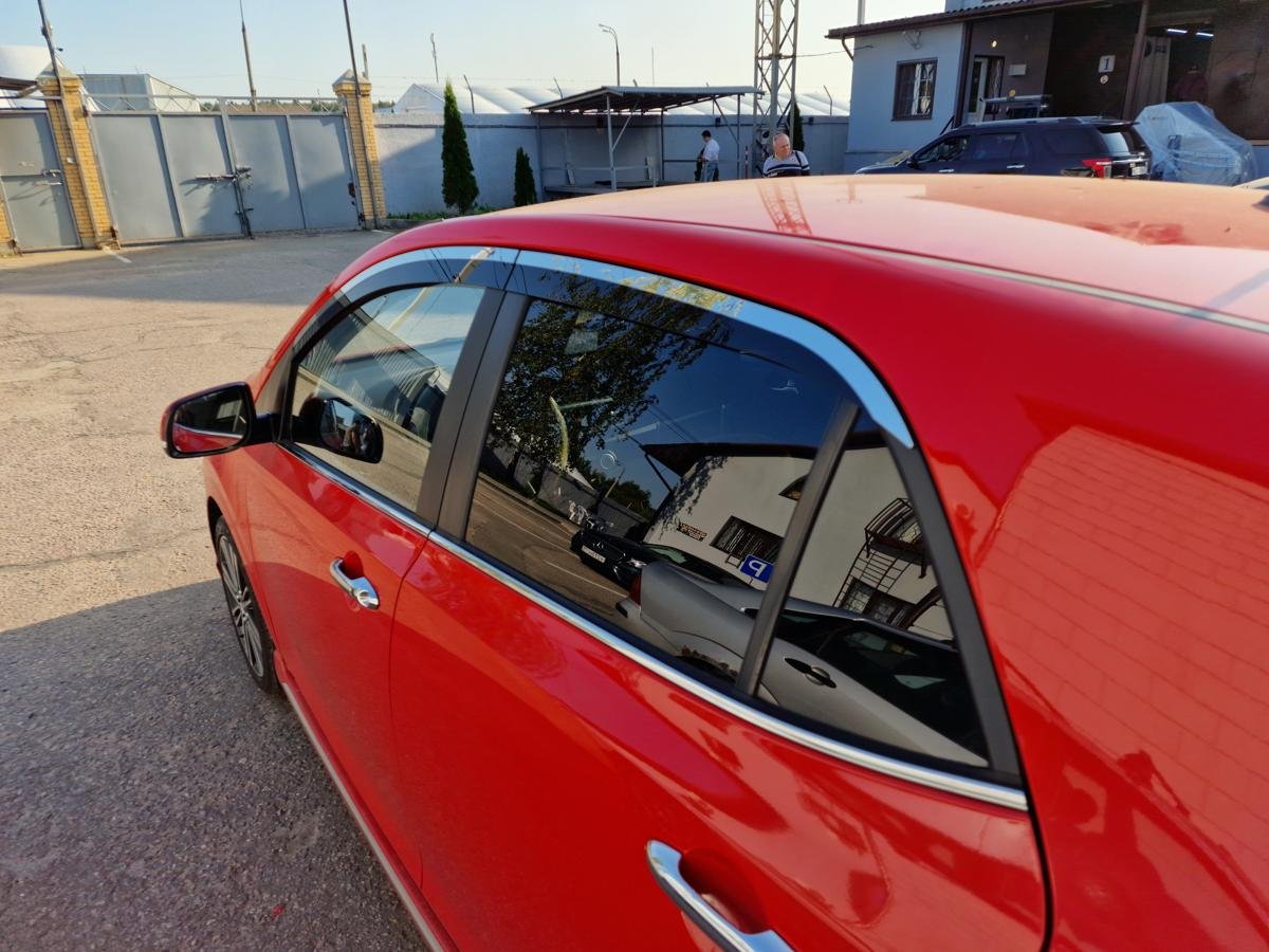 Дефлекторы окон с хром накладками 2D 4 шт для Kia Picanto III