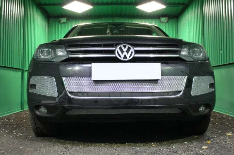 Защитная сетка радиатора для Volkswagen Touran II Хром Стрелка 11 VWCAD10.chrome