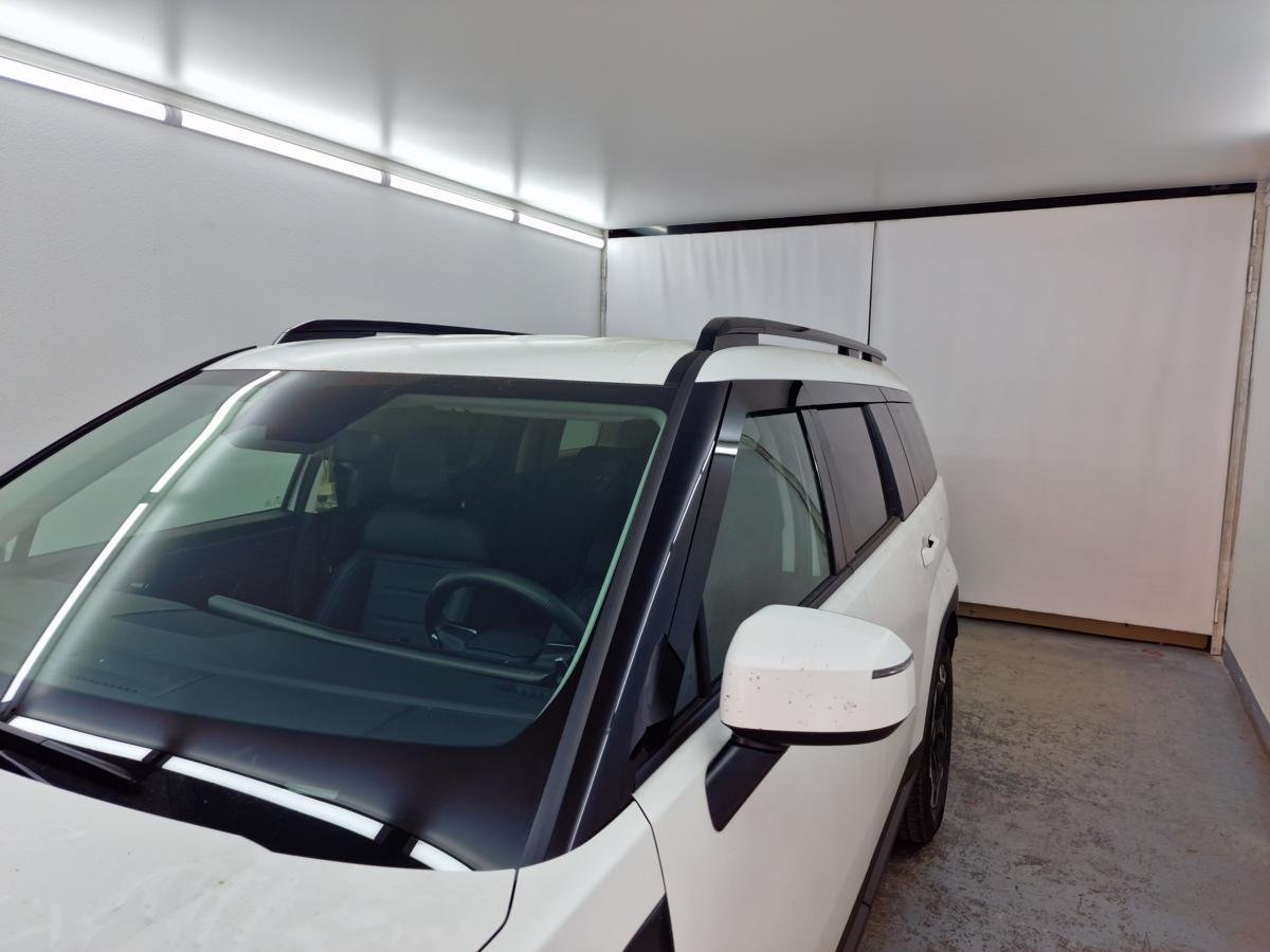 Дефлектор (водосток) лобового стекла для Hyundai Santa Fe V (MX5)