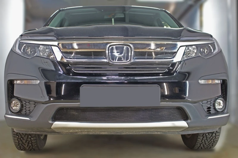 Комплект сеток black верх 2 части и низ для Honda Pilot III Рестайлинг Черный Стрелка 11 HPIL18.top.black-HPIL18.bot.black