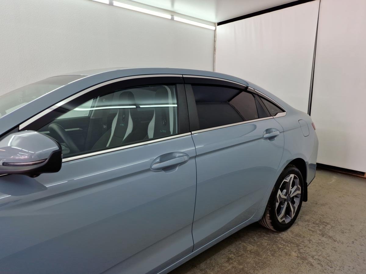 Дефлекторы окон 2D с хром накладками 6 шт. для Livan S6 Pro