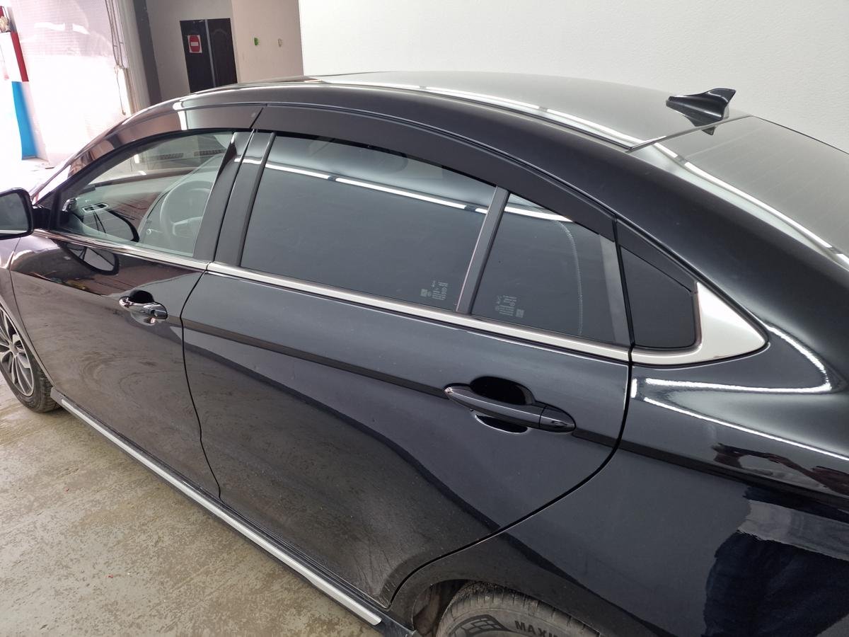 Дефлекторы окон 2D 8 шт для Omoda S5