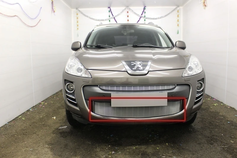 Защитная сетка радиатора низ для Peugeot 4007 Хром Стрелка 11 PEU4007.bot.chrome