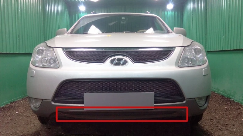 Защитная сетка радиатора низ для Hyundai ix55 Черный Стрелка 11 HIX55.bot.black