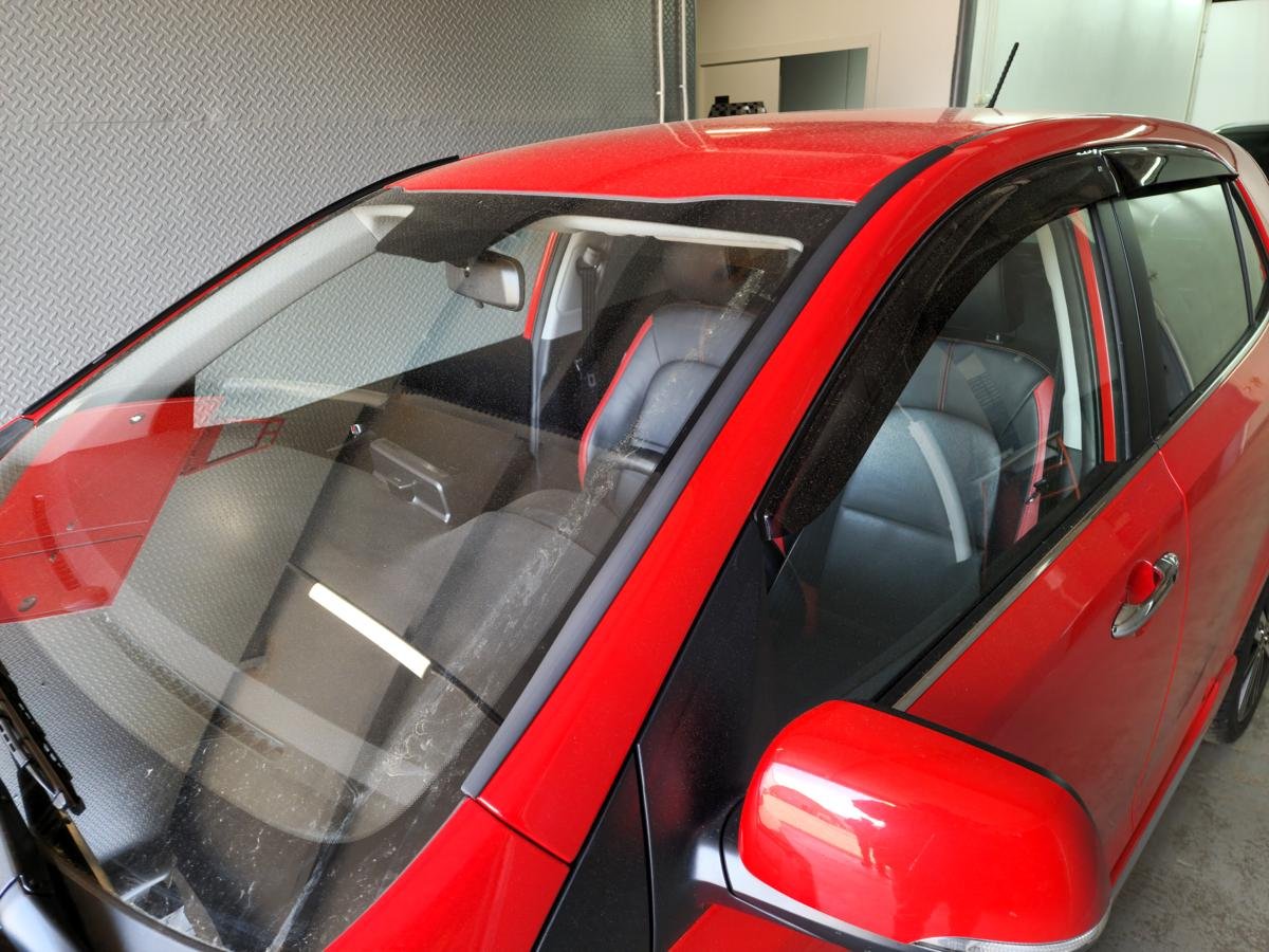 Дефлектор (водосток) лобового стекла для Kia Picanto III