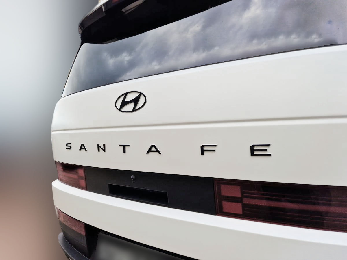 Наклейки на буквы задней двери багажника для Hyundai Santa Fe V (MX5)