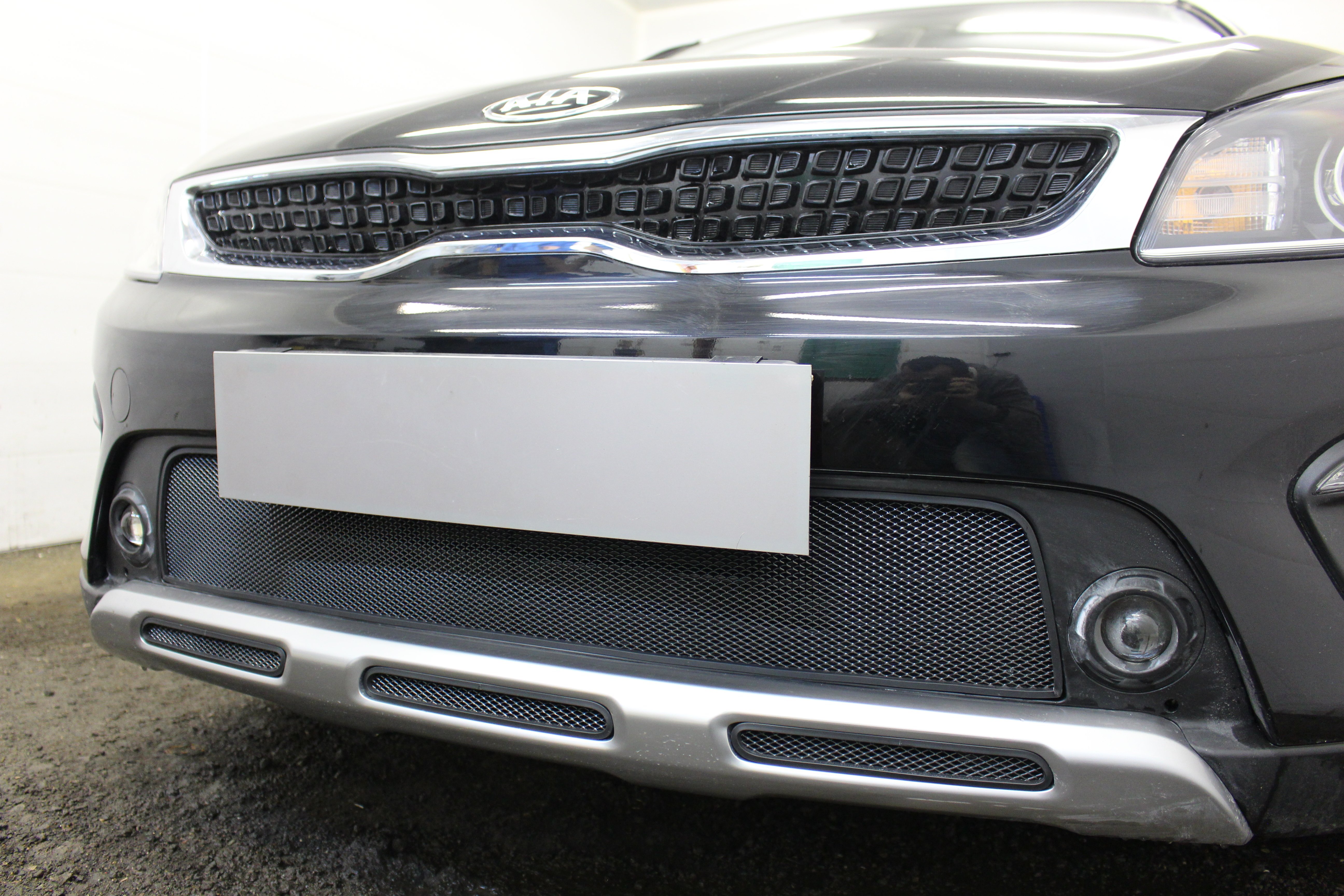 Защитная сетка радиатора центр для Kia Rio X (X-Line) I