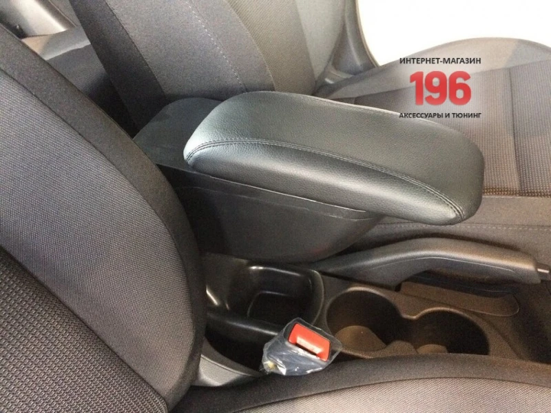 Подлокотник модельный ARM-1 для Hyundai Solaris II  INOX ARM1011 Black