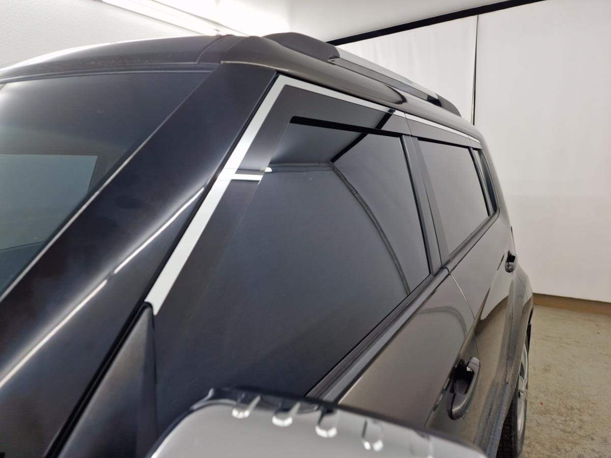 Дефлекторы окон с хром накладками 2D 6 шт для Kia Soul I