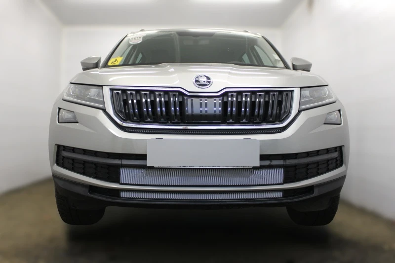 Комплект сеток chrome верх и низ 2 части для Skoda Kodiaq I Хром Стрелка 11 SKKOD.top.chrome-SKKOD.bot.chrome