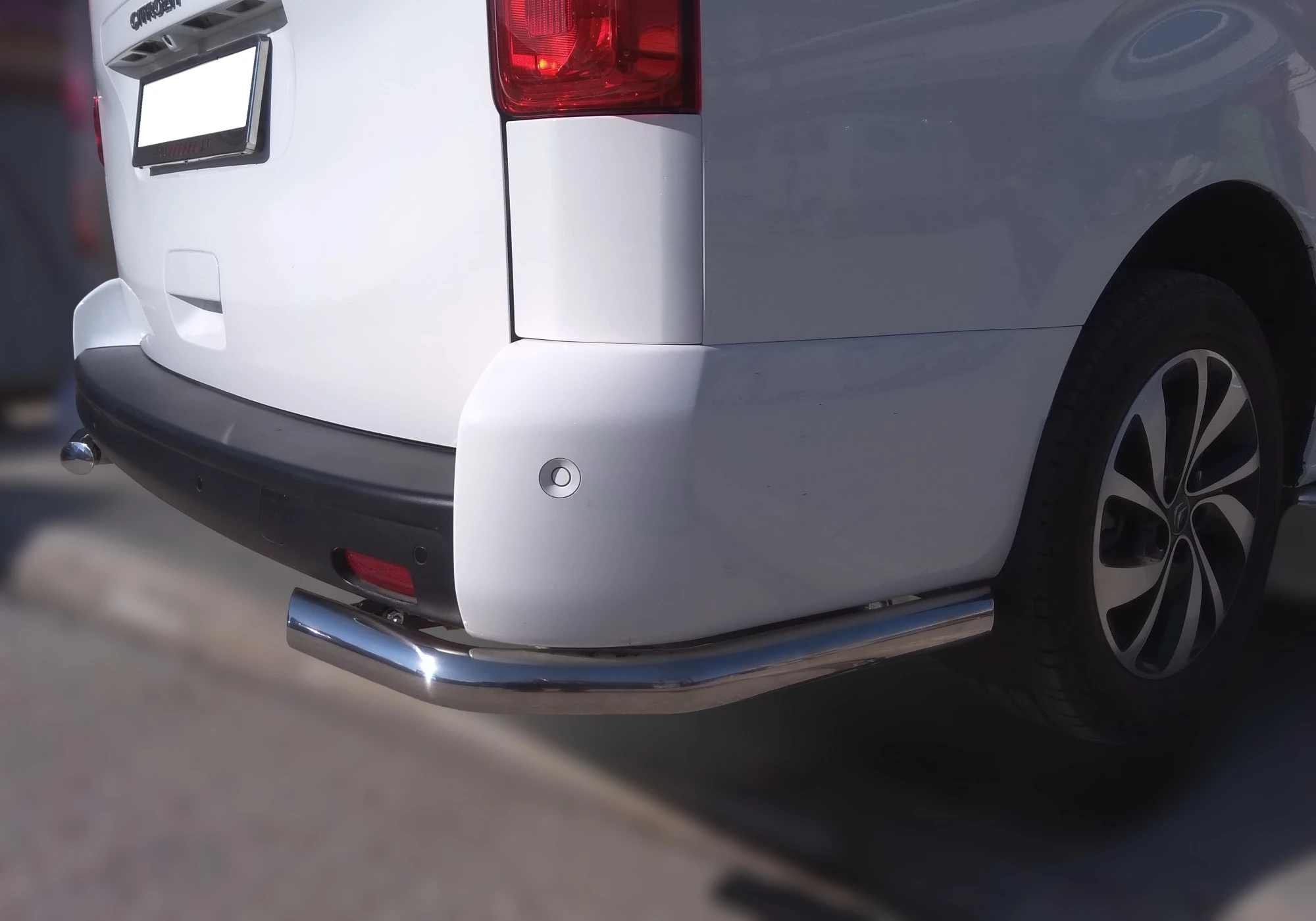 Защита заднего бампера угловая d60 мм для Citroen C4 SpaceTourer I  Юко CST.18.17