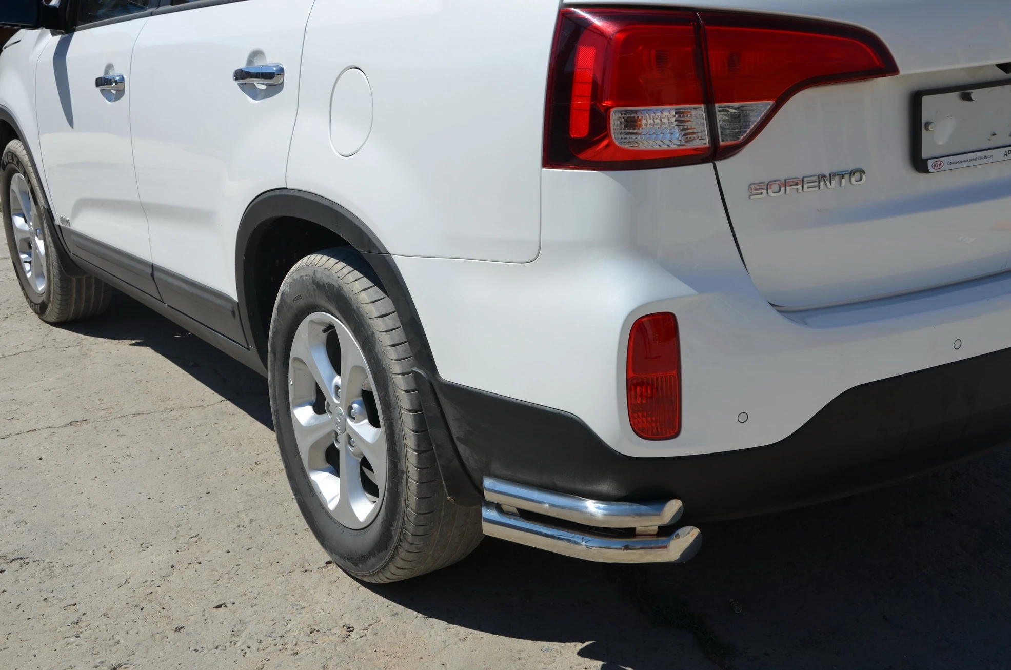 Защита заднего бампера угловая двойная d60/42 мм для Kia Sorento II Рестайлинг  Юко KSR.13.20