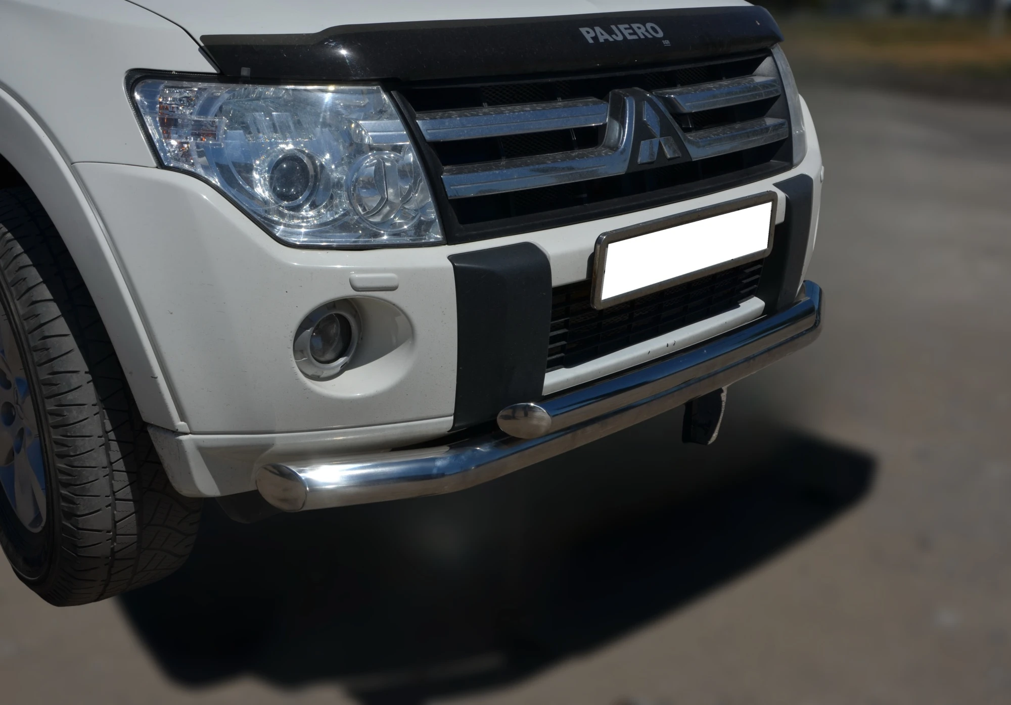 Защита переднего бампера двойная d76/60 мм для Mitsubishi Pajero IV  Юко MSP4.06.03