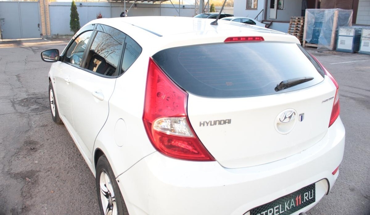 Дефлекторы окон 2D 6 шт (для кузова хэтчбек) для Hyundai Solaris I Рестайлинг