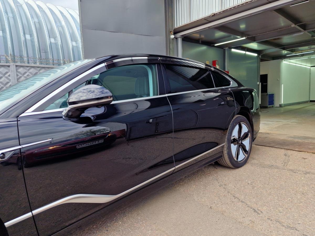 Дефлекторы окон с хром накладками 2D 6 шт для Voyah Passion