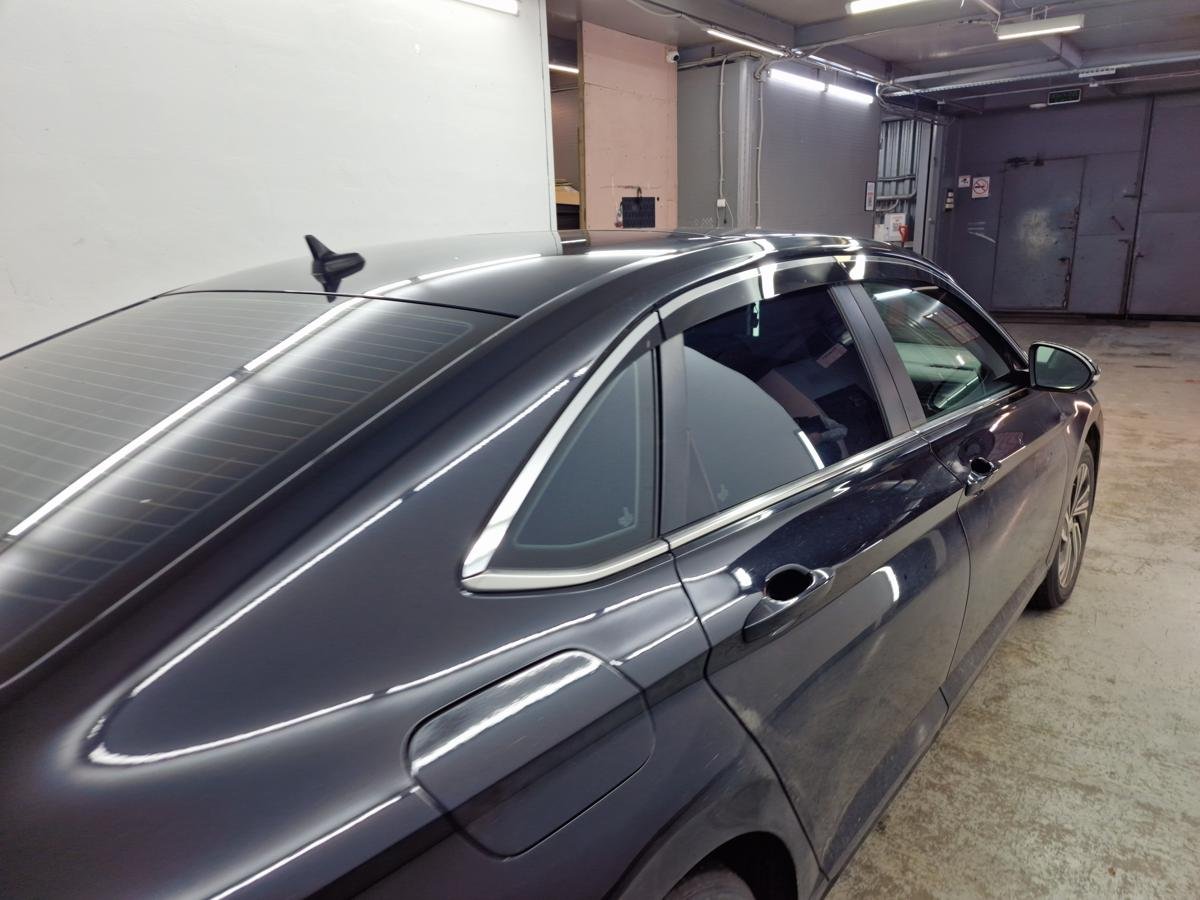 Дефлекторы окон 2D с хром накладками 6 шт. под наклоном для Volkswagen Jetta VII Рестайлинг