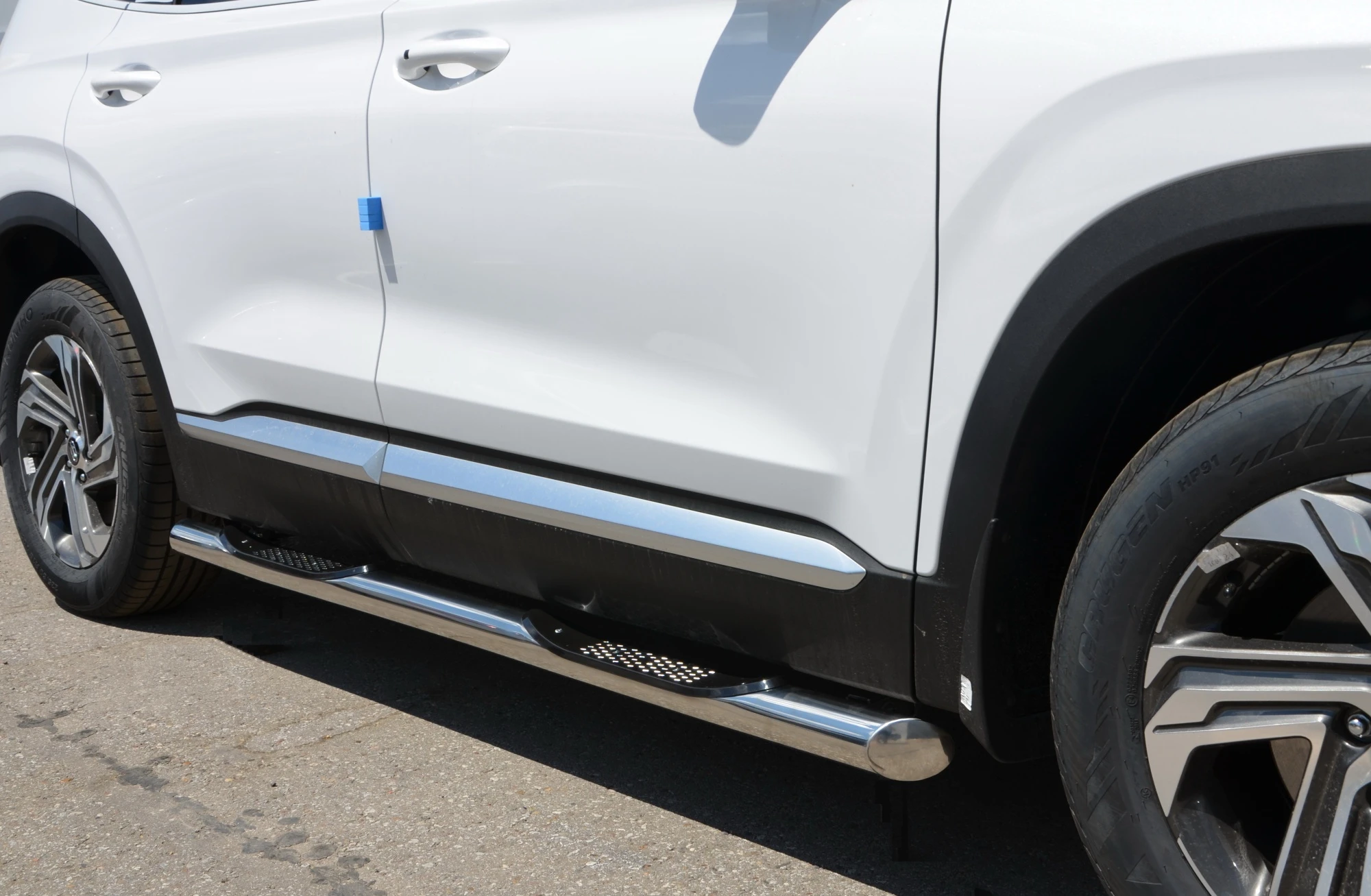 Пороги труба с проступью d76 мм для Hyundai Santa Fe IV Рестайлинг  Юко HYSF.21.93