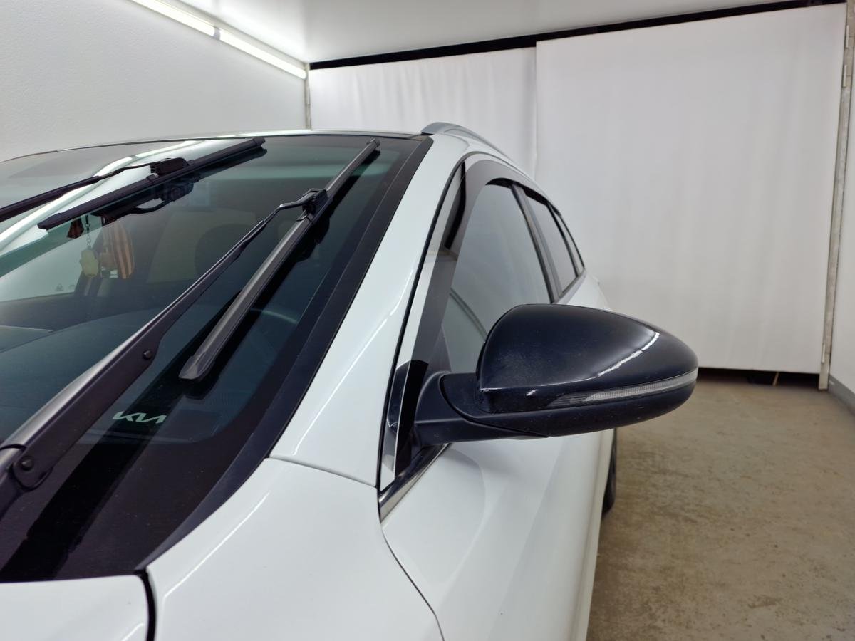 Дефлекторы окон с хром накладками 2D 6 шт (для кузова универсал) для Kia Ceed III