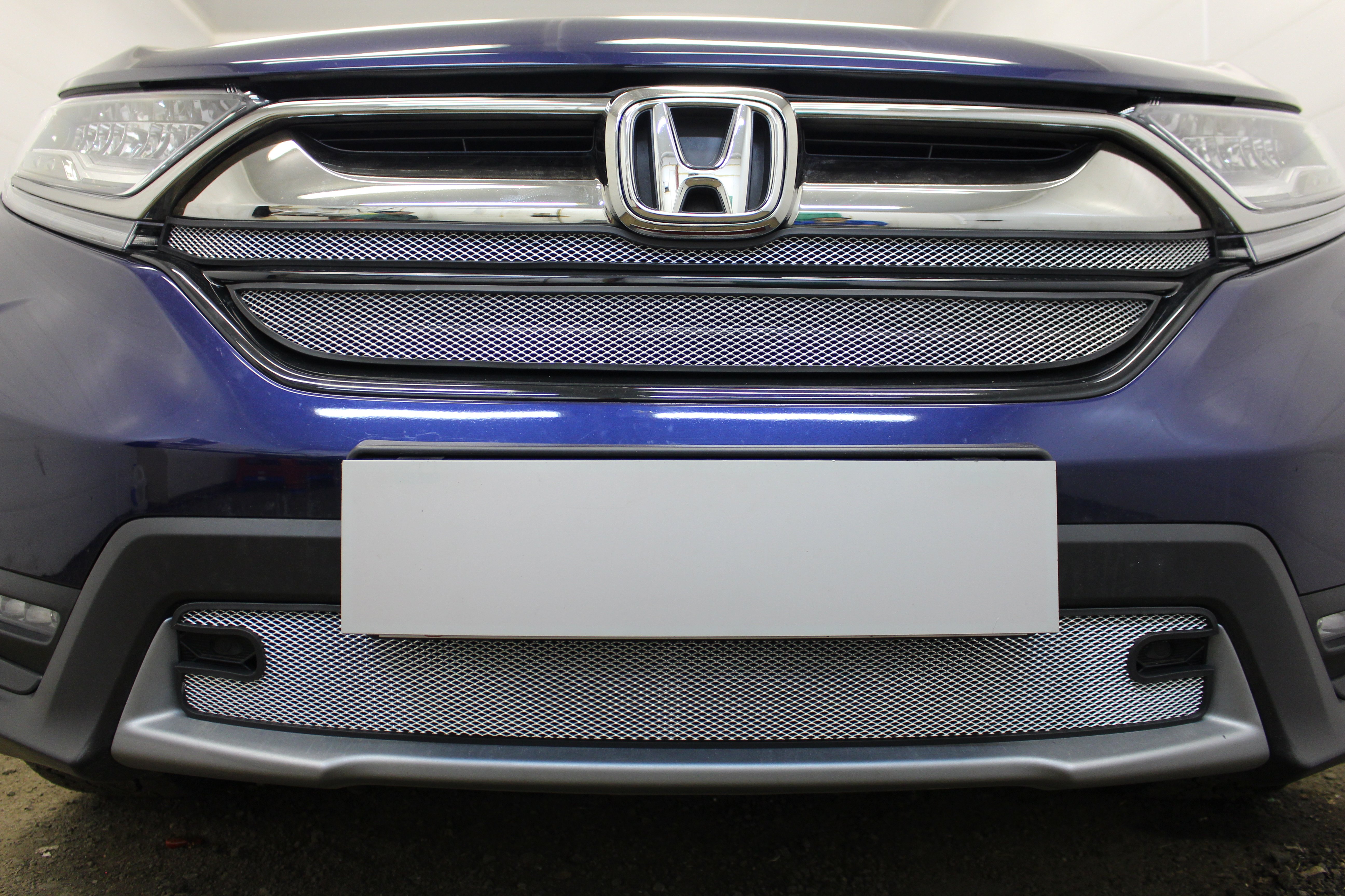 Защитная сетка радиатора низ для Honda CR-V V
