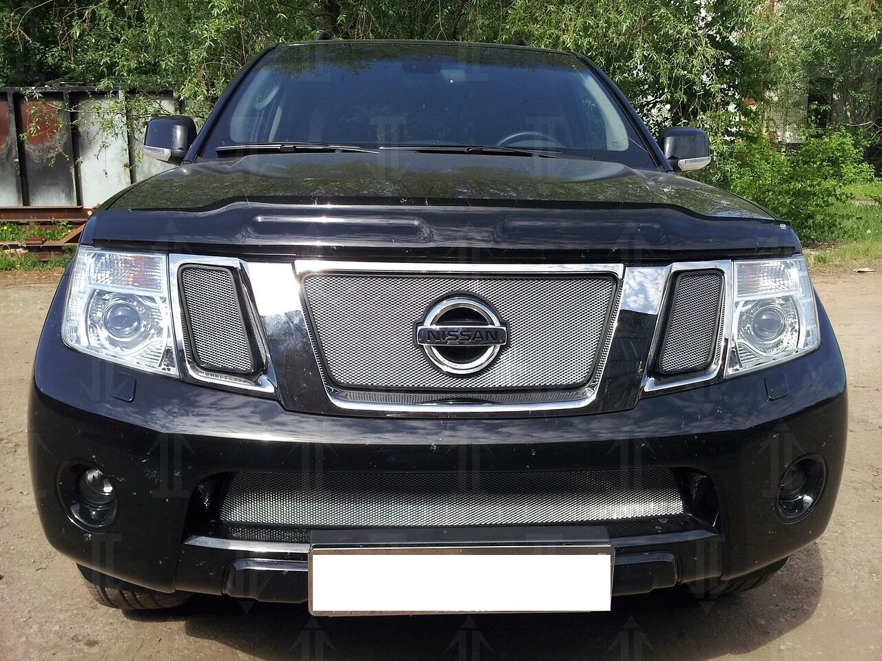 Защитная сетка радиатора верх для Nissan Pathfinder III Рестайлинг
