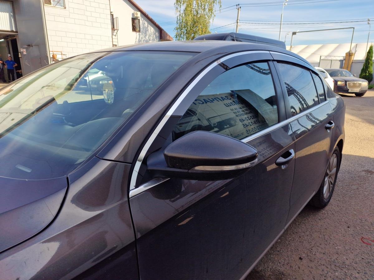 Дефлекторы окон 2D с хром накладками 4 шт. для Volkswagen Passat B7
