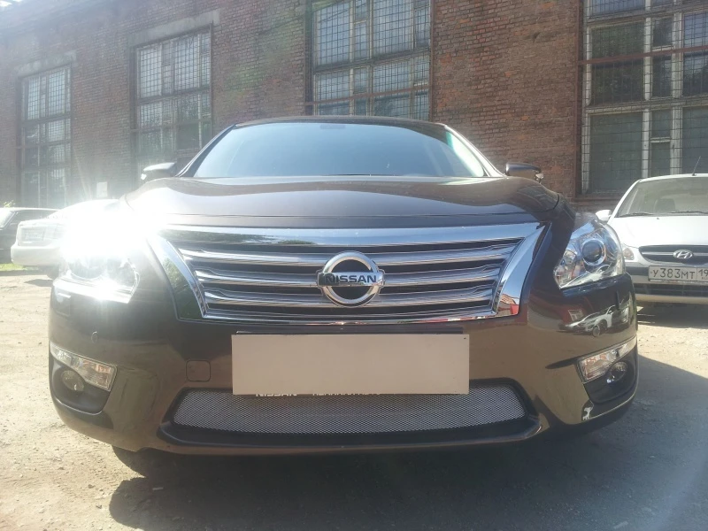 Защитная сетка радиатора для Nissan Teana III Хром Стрелка 11 NTENL33.chrome
