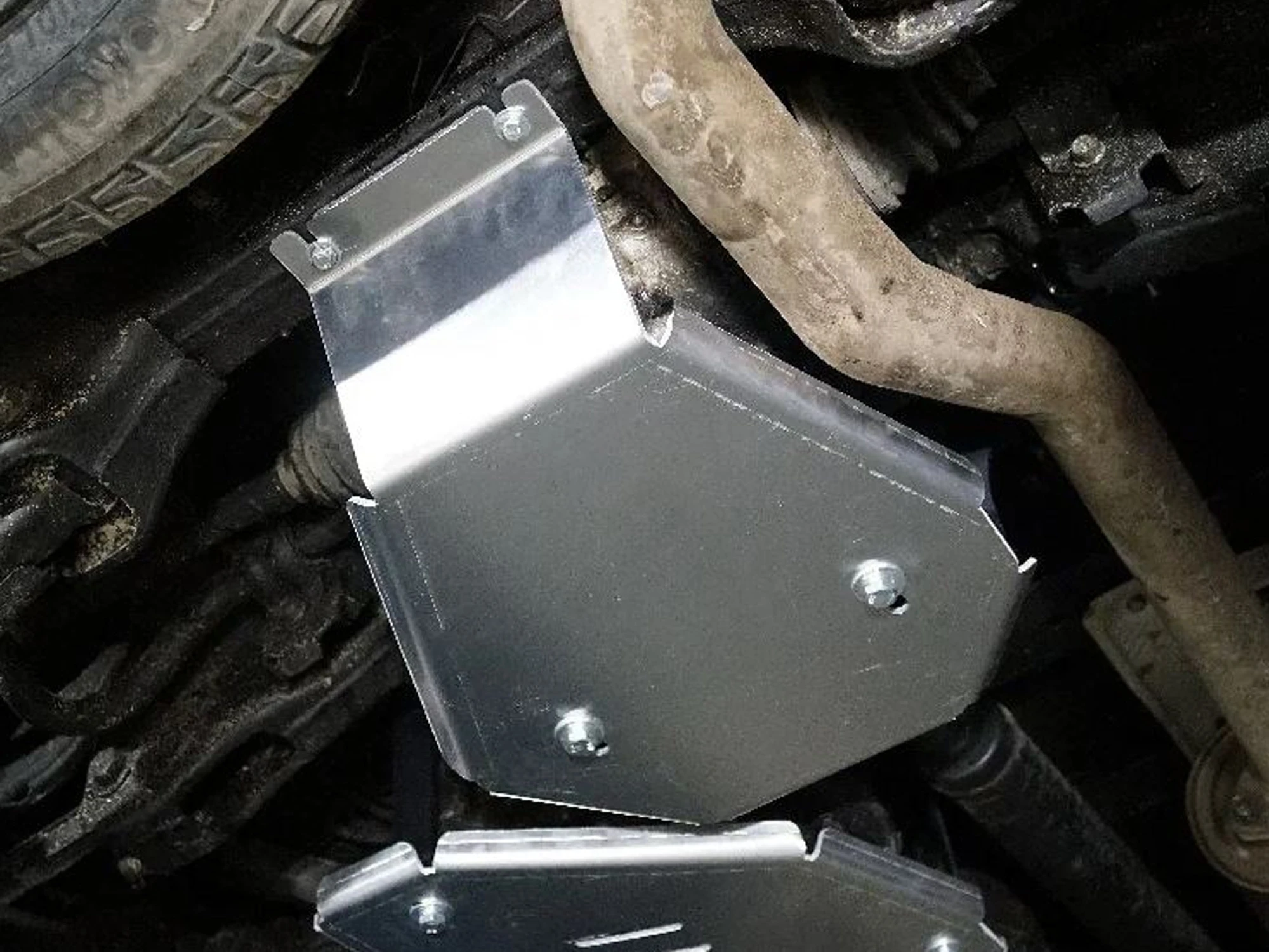 Защита заднего редуктора для Hyundai Staria  ТСС ZKTCC00538
