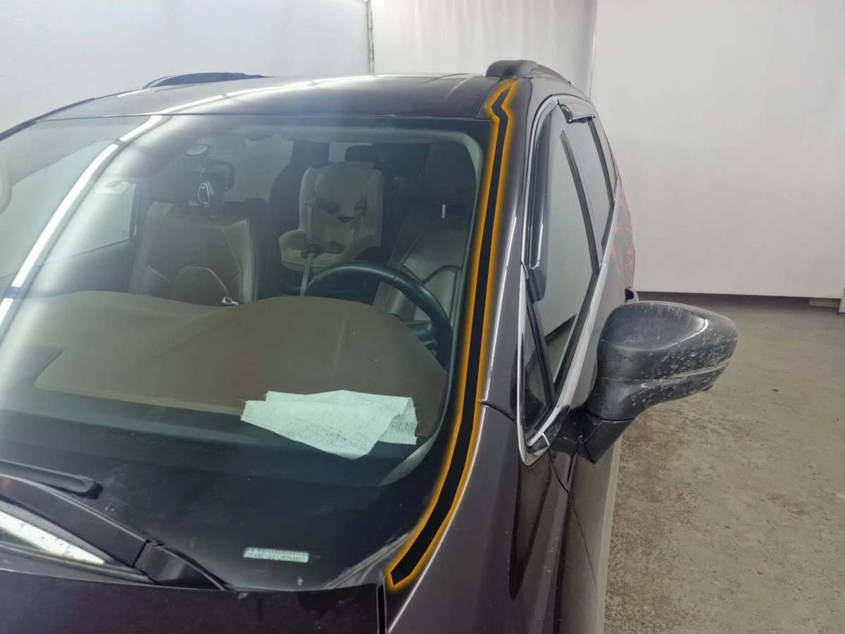 Водосток лобового стекла Премиум для Chrysler Pacifica RU Рестайлинг