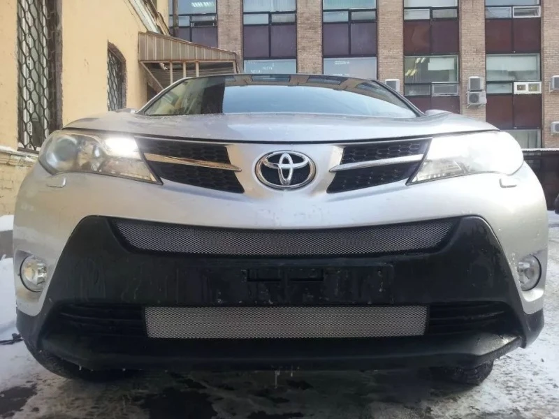 Защитная сетка радиатора низ для Toyota RAV4 IV (XA40) Хром Стрелка 11 TRAVK13.chrome