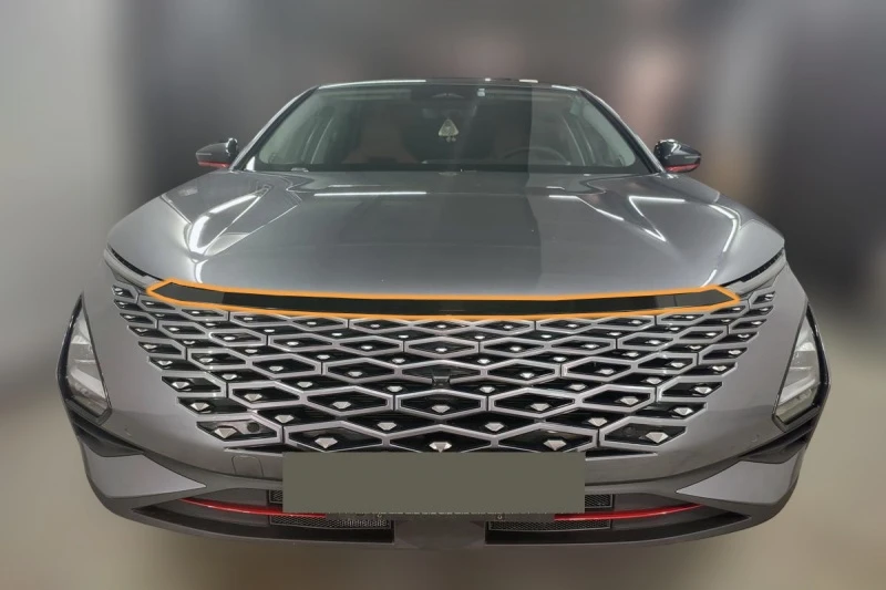 Накладка на капот между фар для Omoda C5 I Черный Стрелка 11 0049.dec