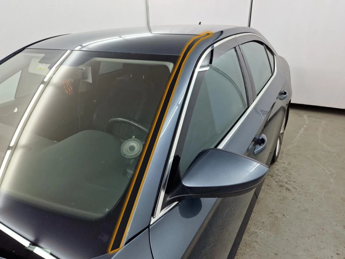 Водосток лобового стекла Премиум для Skoda Superb III