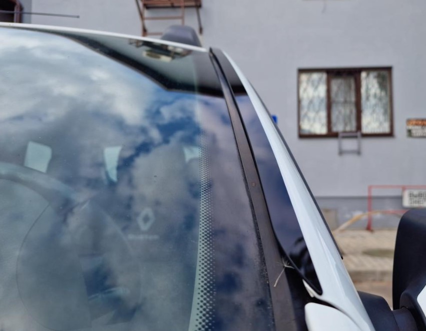 Водосток лобового стекла Премиум для Renault Duster I