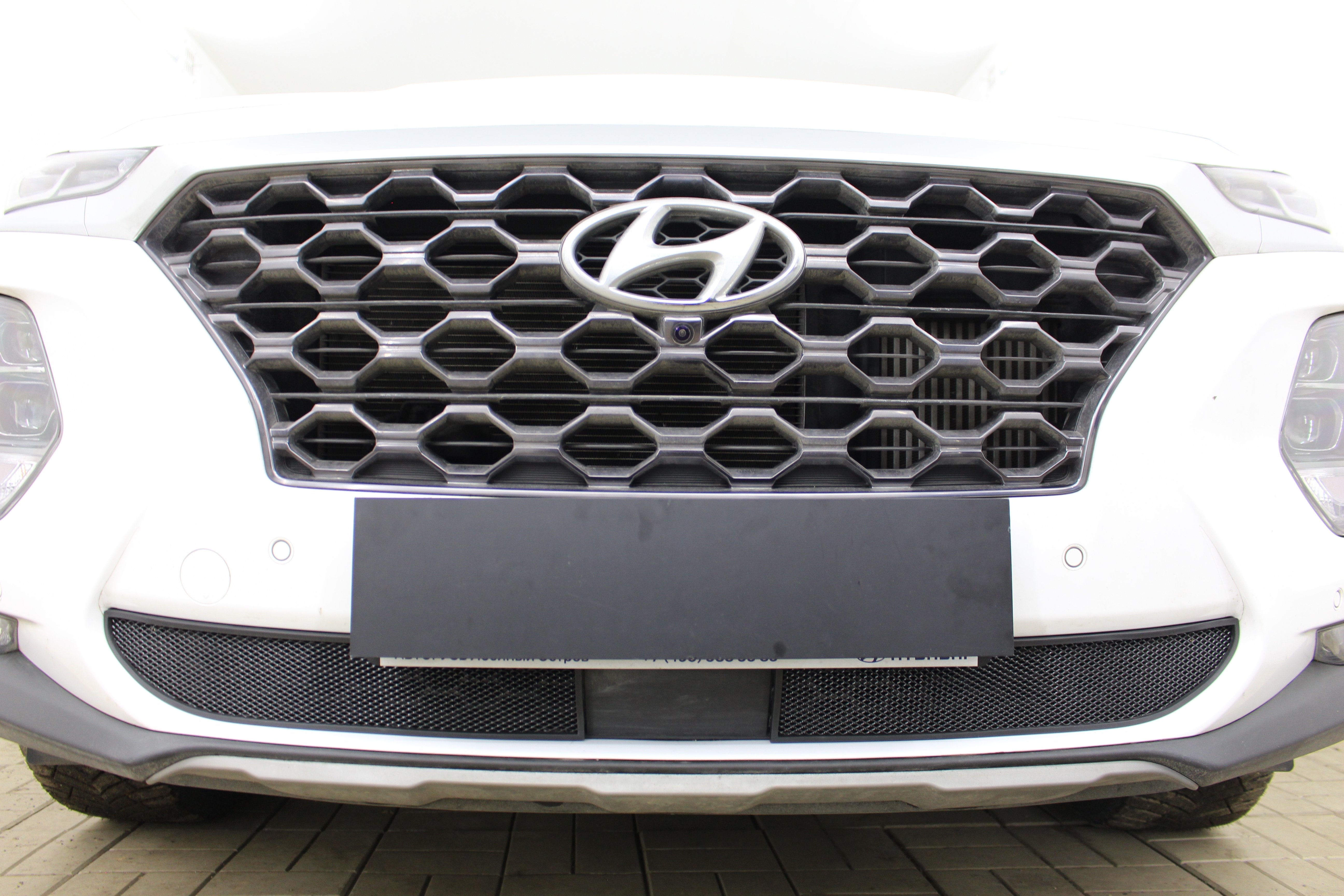 Защитная сетка радиатора низ, с датчикос АСС для Hyundai Santa Fe IV