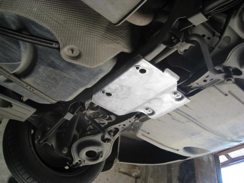 Защита адсорбера для Ford Focus III Рестайлинг  Alfeco ALF0728AL
