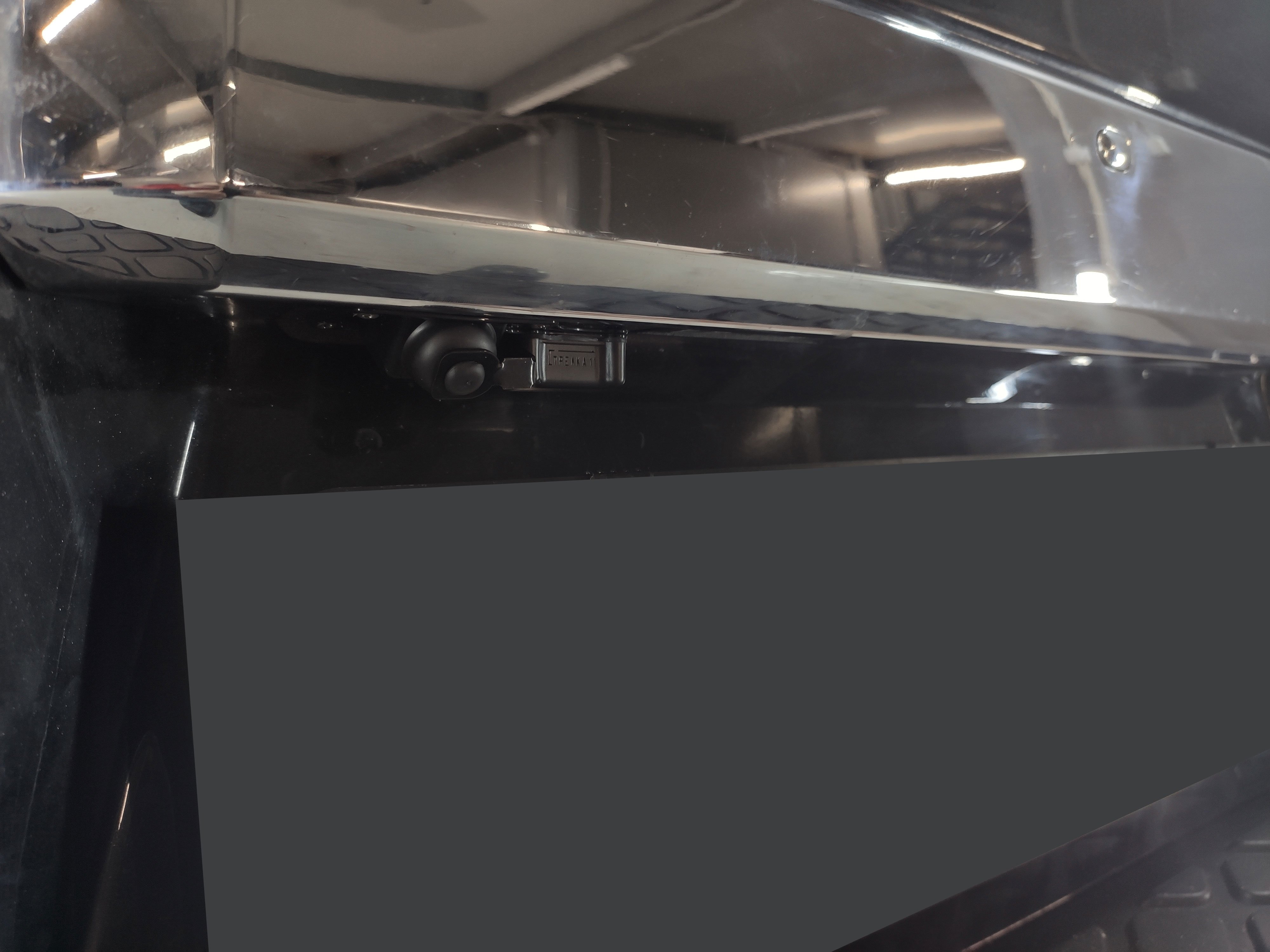 Защита камеры заднего вида для Nissan Pathfinder III Рестайлинг