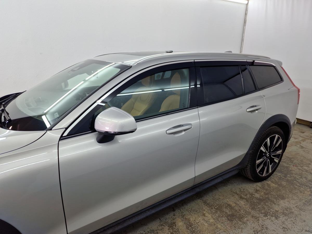 Дефлекторы окон 2D с хром накладками 6 шт. для Volvo V60 II