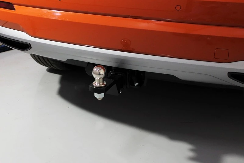 Фаркоп с типом шара Е нерж. для Audi Q3 Sportback I (F3)  ТСС TCU00151N