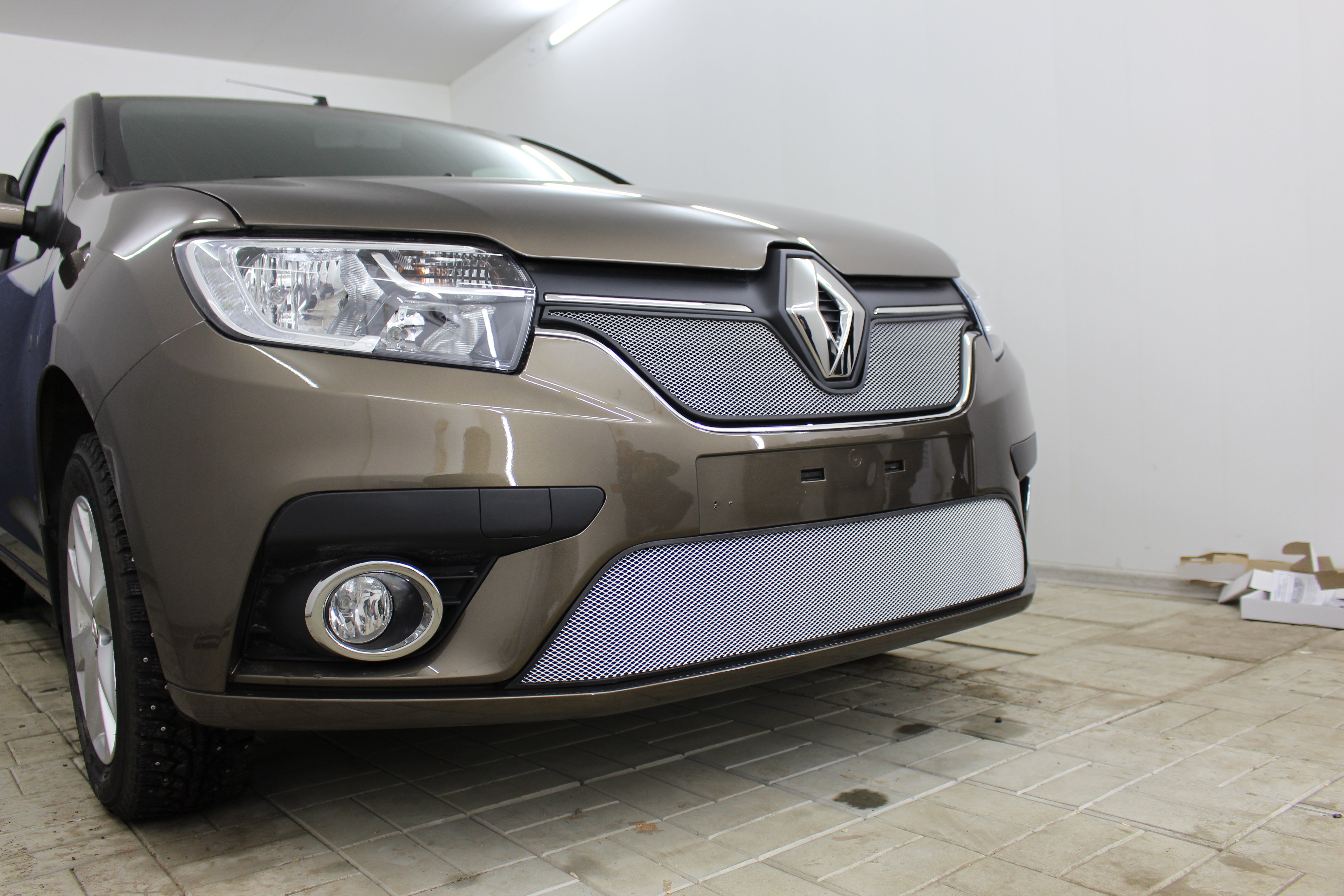 Защитная сетка радиатора низ для Renault Logan II Рестайлинг