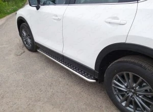 Пороги с площадкой 42,4 мм для Mazda CX-5 II Рестайлинг  ТСС MAZCX517-19