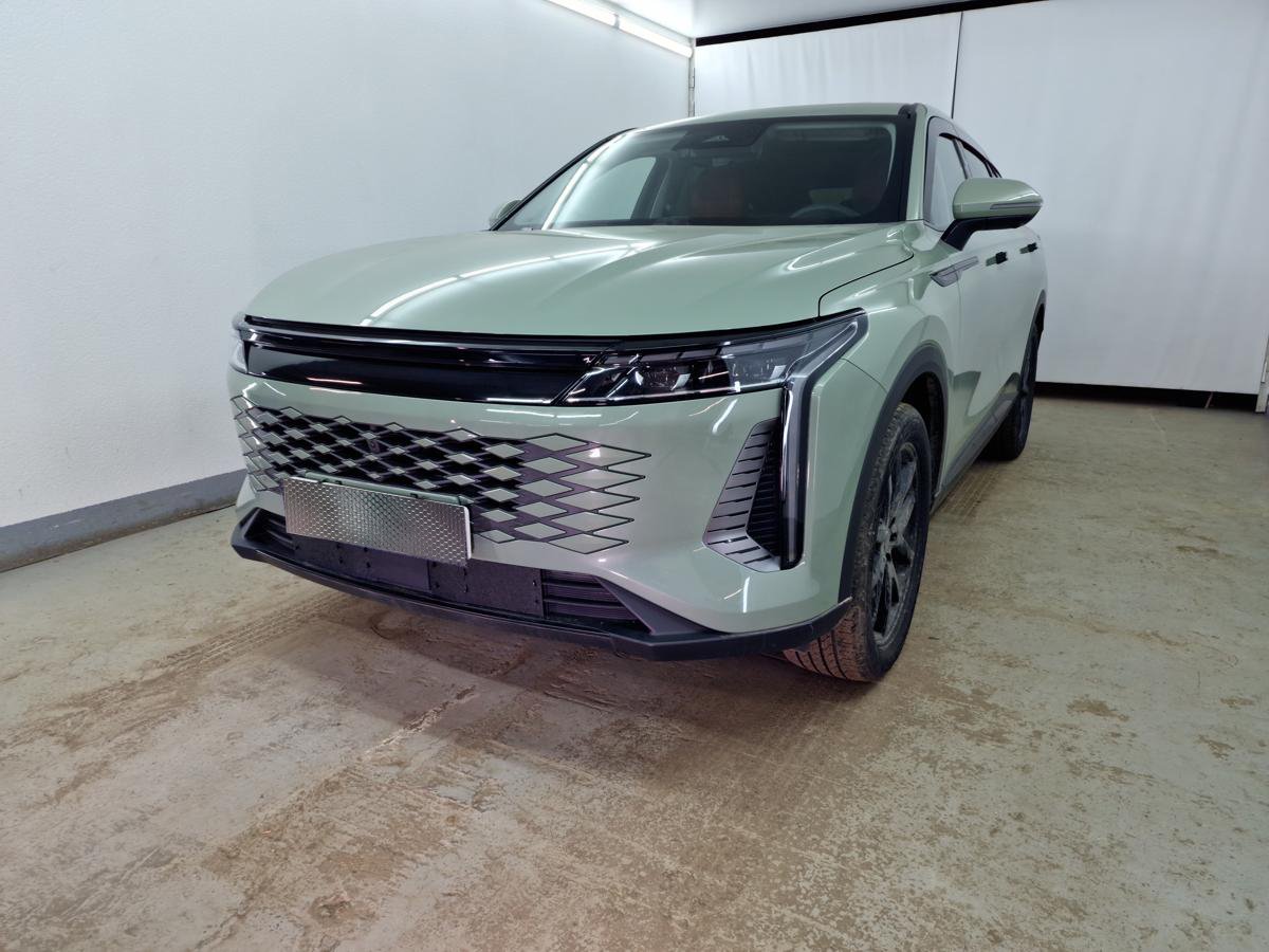 Зимняя заглушка радиатора на стяжке низ (2 части) для EXEED RX