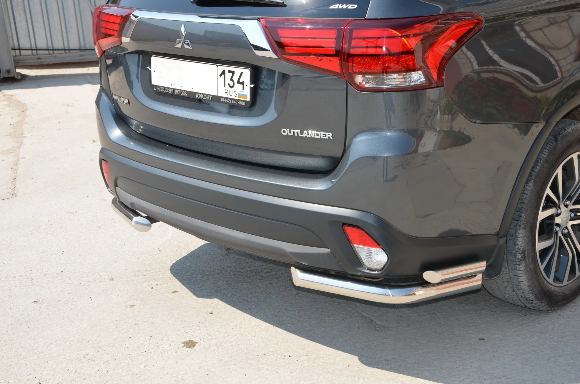 Защита заднего бампера двойная угловая d60/42 мм для Mitsubishi Outlander III Рестайлинг 2  Юко MSO.15.20