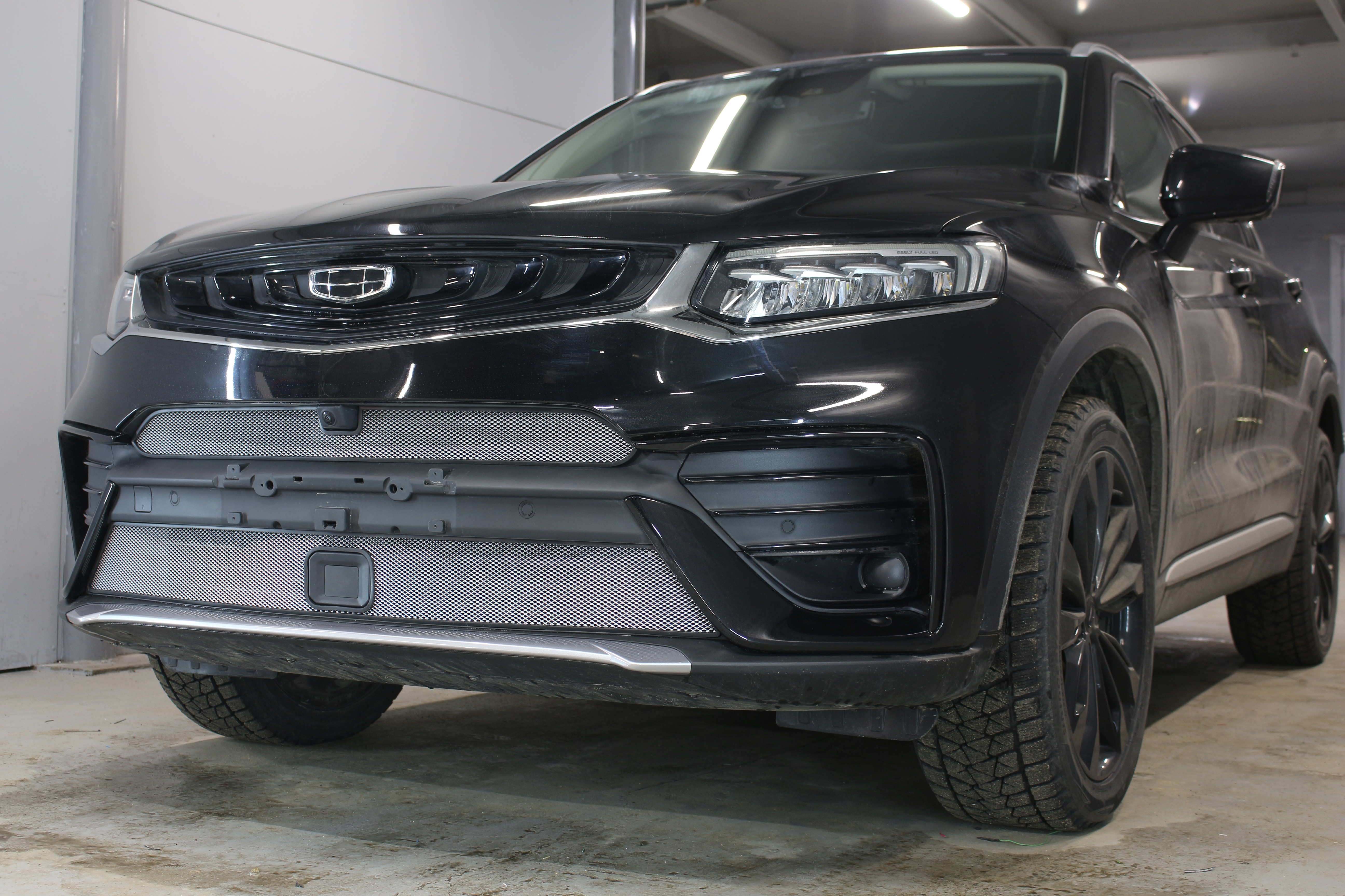 Защитная сетка радиатора верх, с камерой для Geely Tugella I