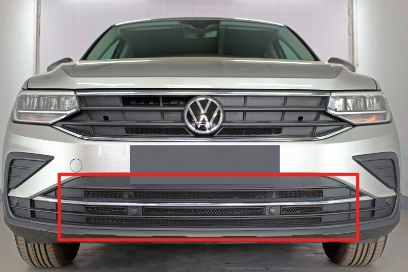 Защитная сетка радиатора низ для Volkswagen Tiguan II Рестайлинг Черный Стрелка 11 WVTIG20.bot.black