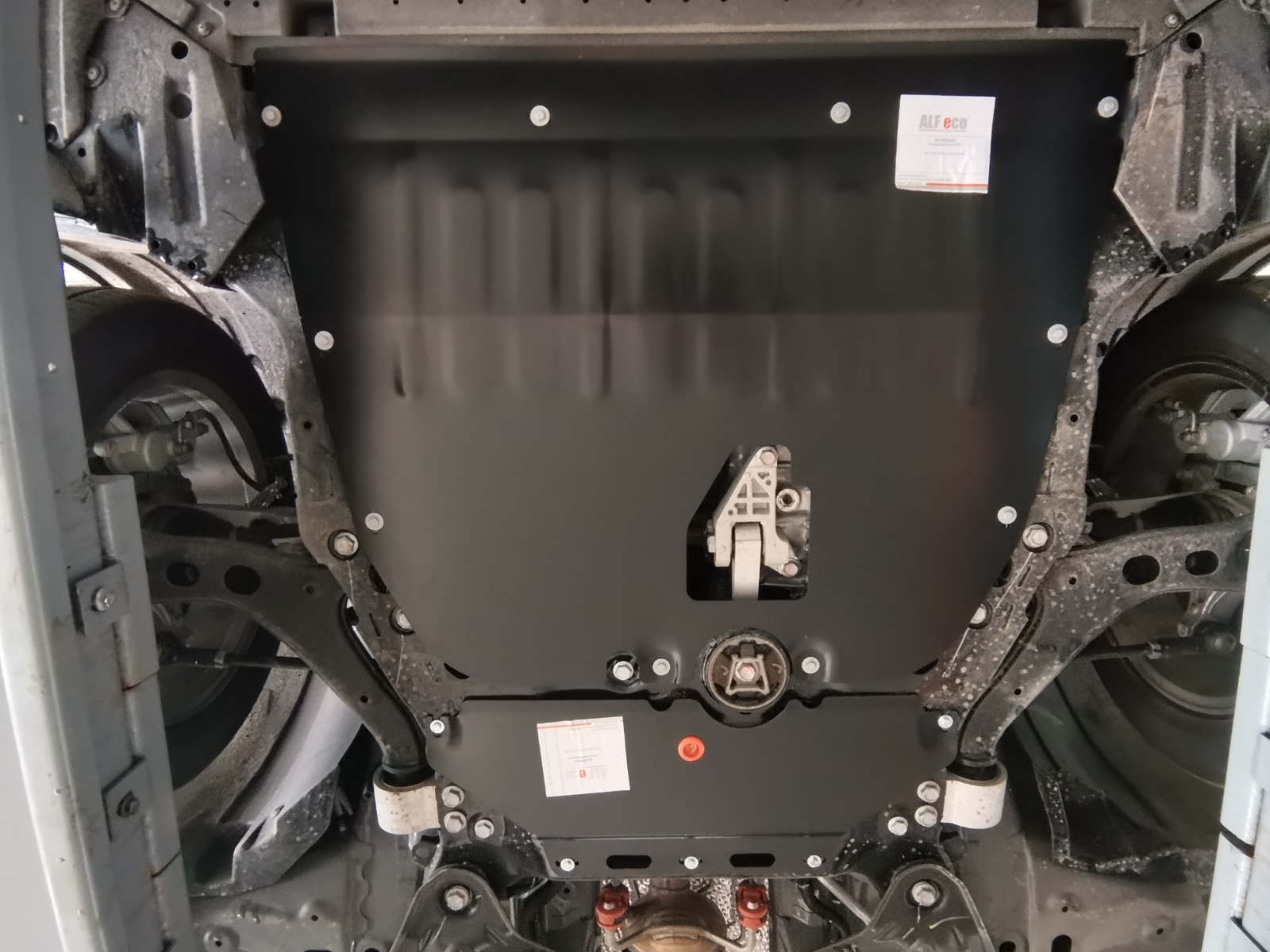 Защита картера и КПП для GAC M8