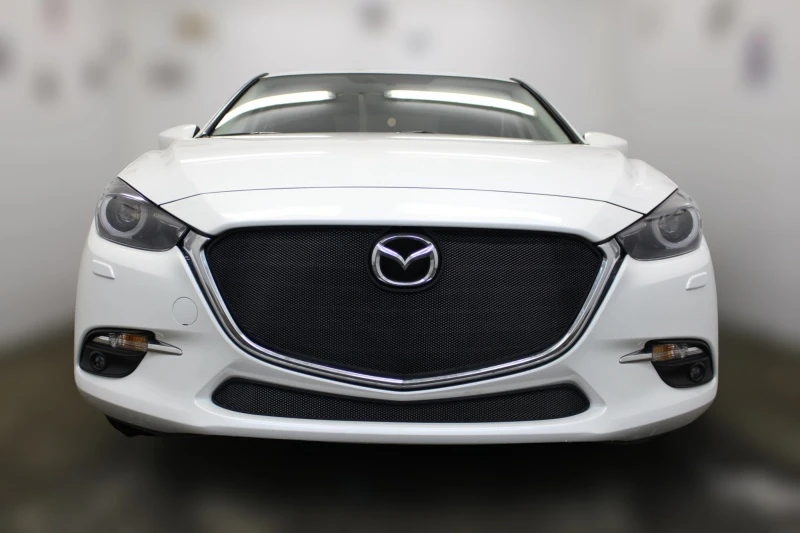 Комплект сеток black верх без рамки и низ для Mazda 3 III (BM) Рестайлинг Черный Стрелка 11 MAZ16.top2.black-MAZ16.bot.black