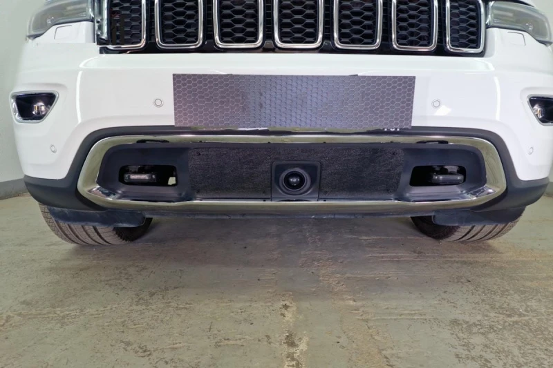 Зимняя заглушка радиатора на стяжке низ для Jeep Grand Cherokee IV (WK2) Рестайлинг 2 Черный Стрелка 11 ZZ.JGCH18.bot2