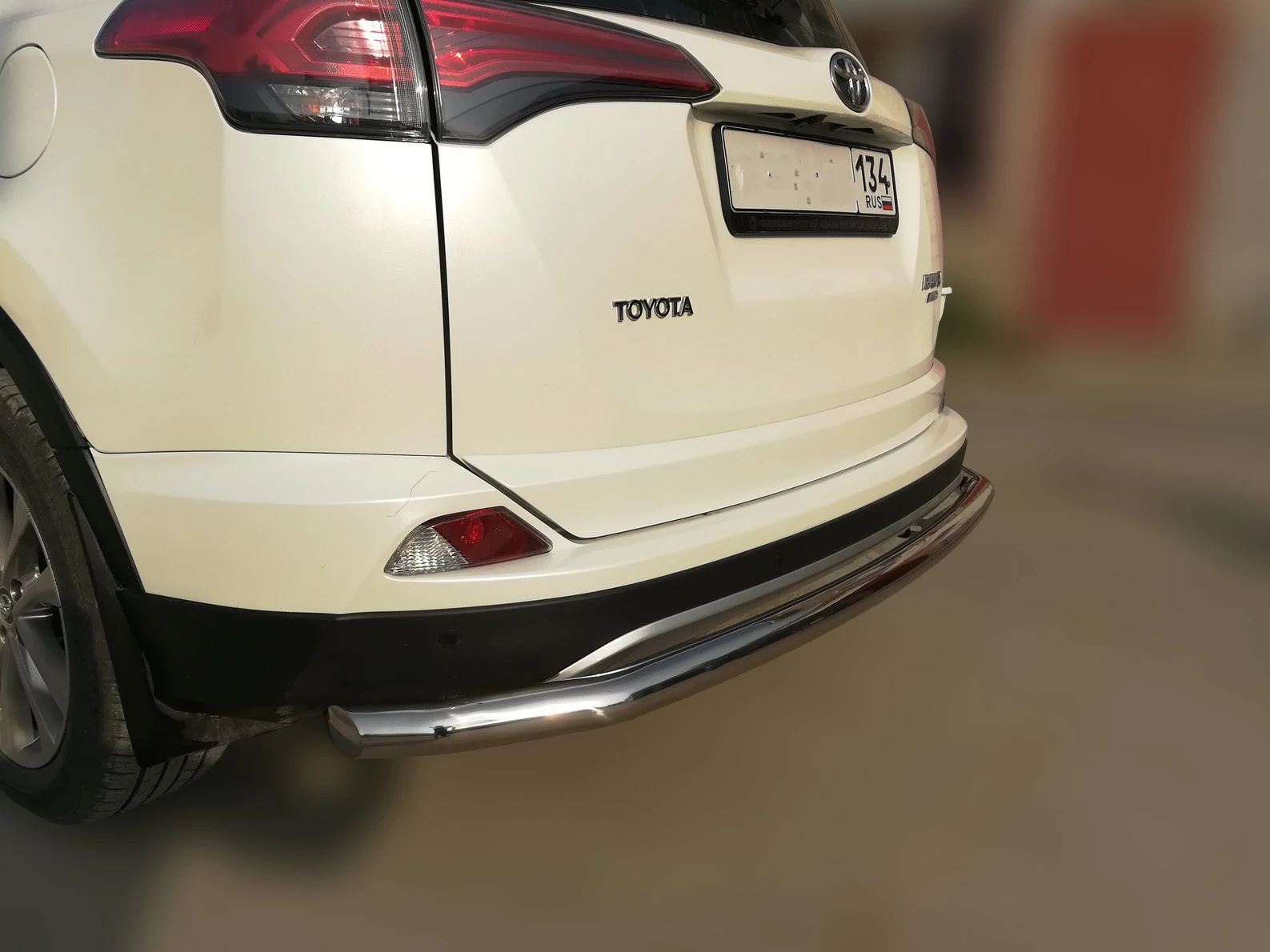 Защита заднего бампера d60 мм для Toyota RAV4 IV (XA40) Рестайлинг  Юко TRAV.15.14