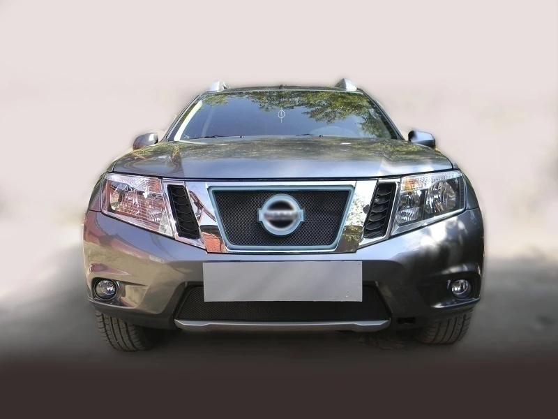 Защитная сетка радиатора верх для Nissan Terrano III (D10) Черный Стрелка 11 NISTER.top.black