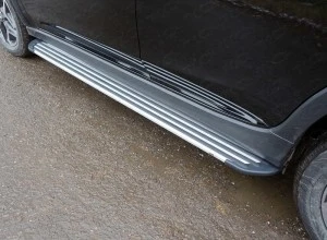 Пороги алюминиевые "Slim Line Silver" 1820 мм для Subaru XV II Черный ТСС SUBXV17-16S